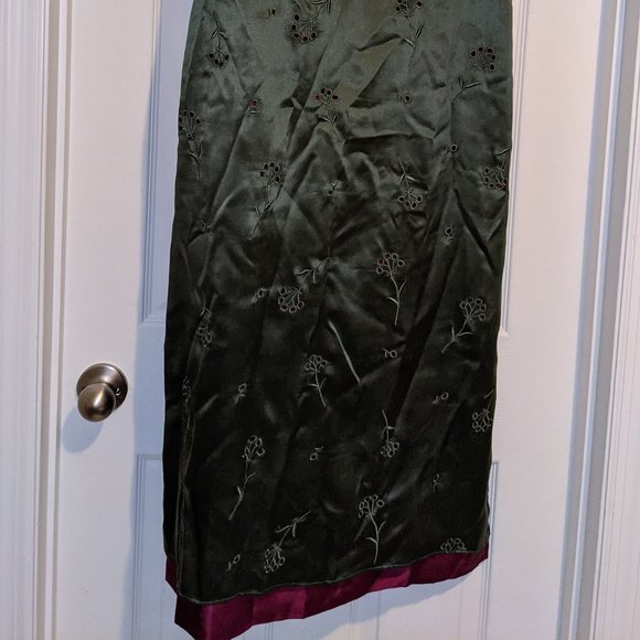 Garnet Hill Beautiful Green and Wine Silk Sheath Dress Size 10P - Picture 3 of 13